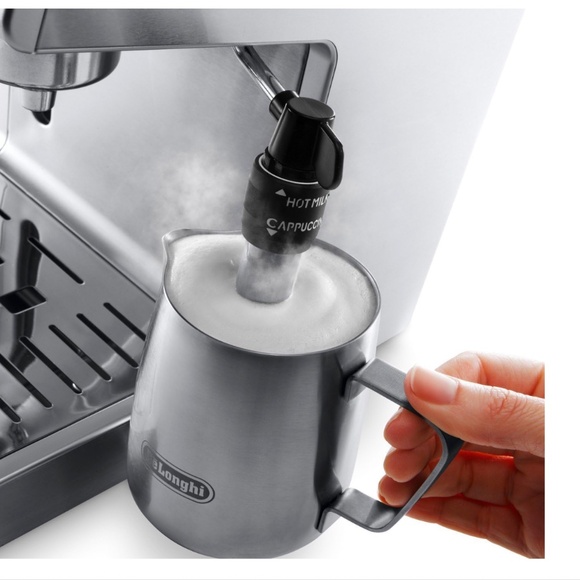 De'Longhi 15 Bar Pump Espresso and Cappuccino Machine with Premium Adjustable Fr - Picture 3 of 8